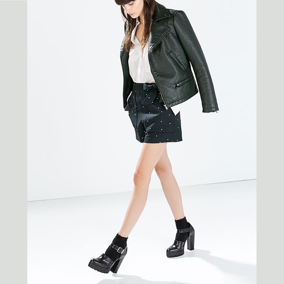 Zara | High-Waist Polka Dot Tailored Shorts - Picture 3 of 10